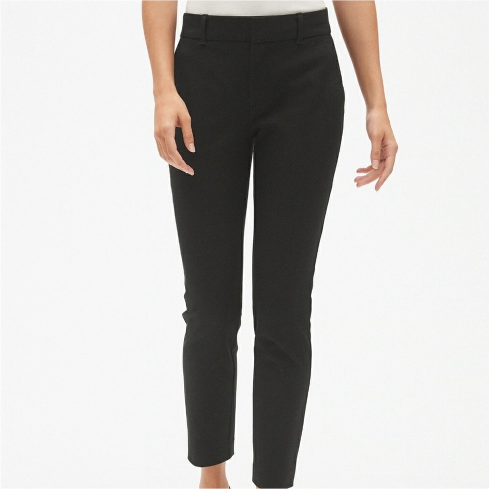 GAP Women’s Signature Skinny Ankle Trouser Pant